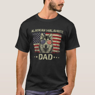 Alaskan Malamute Dad Dog Lovers American Flag 4th T-Shirt