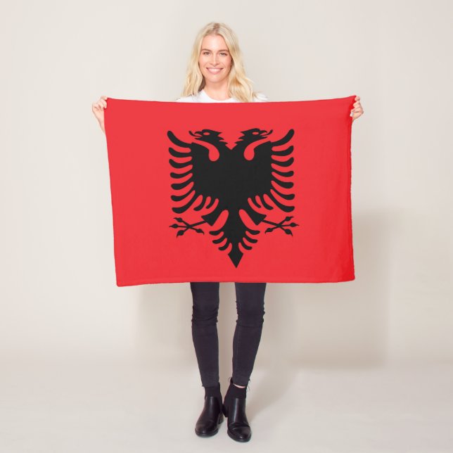 Albanian flag fleece blanket (In Situ)