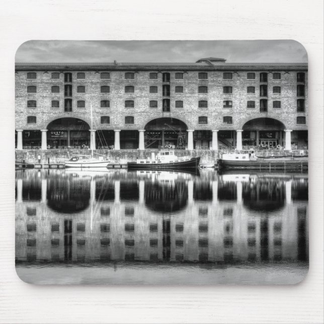 Albert Dock Liverpool Mouse Mat (Front)