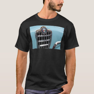 Alfa Romeo car Vintage Grill Classic T-Shirt
