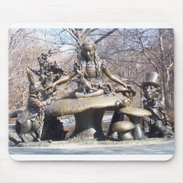 Alice in Wonderland Central Park Mouse Mat (Front)