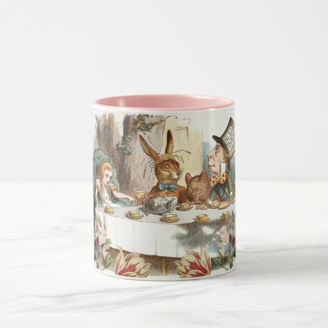 Alice In Wonderland Mug (Center)