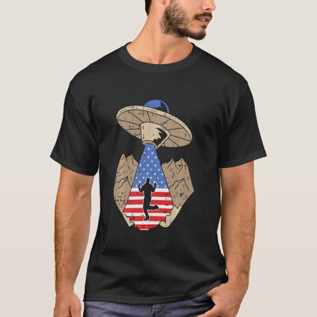 Alien Abduction 4th Of July Ufo American Flag Patr T-Shirt (Front)