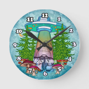 Alien abduction gnome  round clock