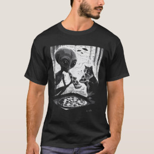 Alien And Cat Eating Pizza Funny Snack Food Men Wo T-Shirt
