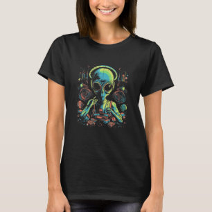 Alien DJ Rapper  Music Vintage Aesthetic Costume E T-Shirt