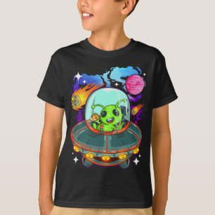 Alien Eating Pizza in Spaceship UFO Lover Space Tr T-Shirt