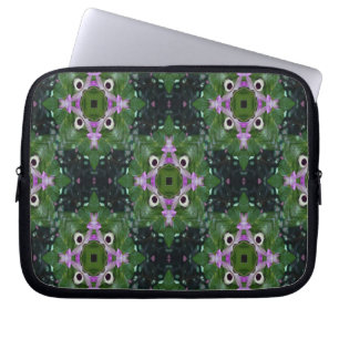 Alien Eyes... Laptop Sleeve