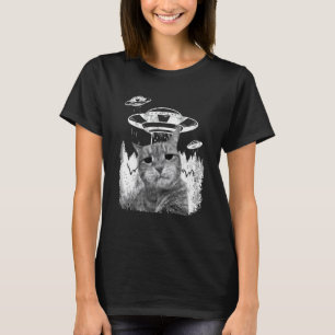 Alien Grummpy Cat Selfie With Spaceship Behind T-Shirt
