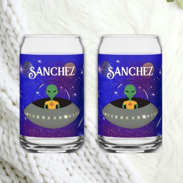  Alien in a Spaceship Wearing a New Mexico t-shirt Can Glass (Creator Uploaded)