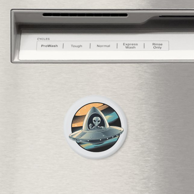 Alien in Spaceship Magnet (In Situ (Dishwasher))