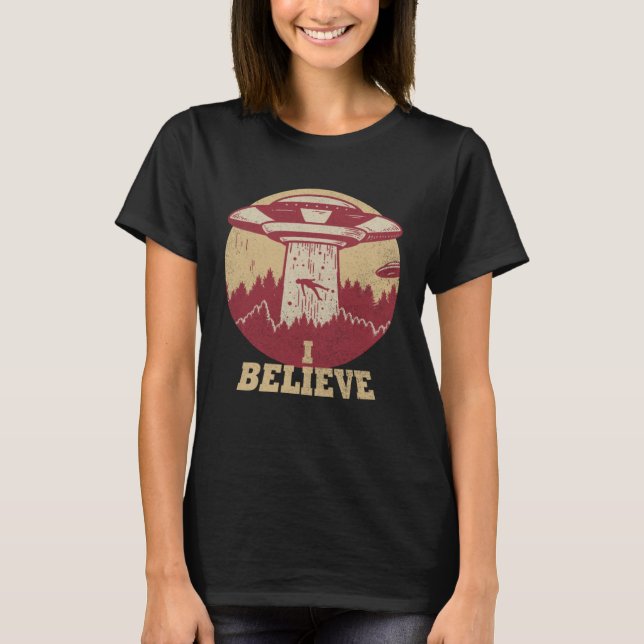 Alien Invasion Ufo Alien T-Shirt (Front)