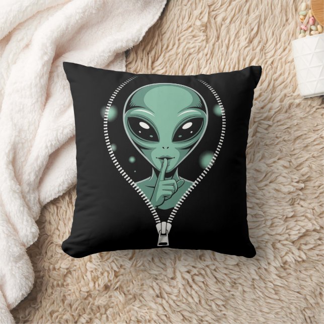 Alien Peeping Cushion (Blanket)