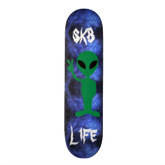 Alien skate deck