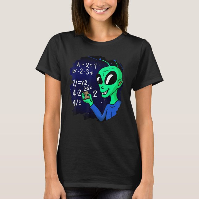 Alien Studying Solving Math Science Physics Equati T-Shirt (Front)