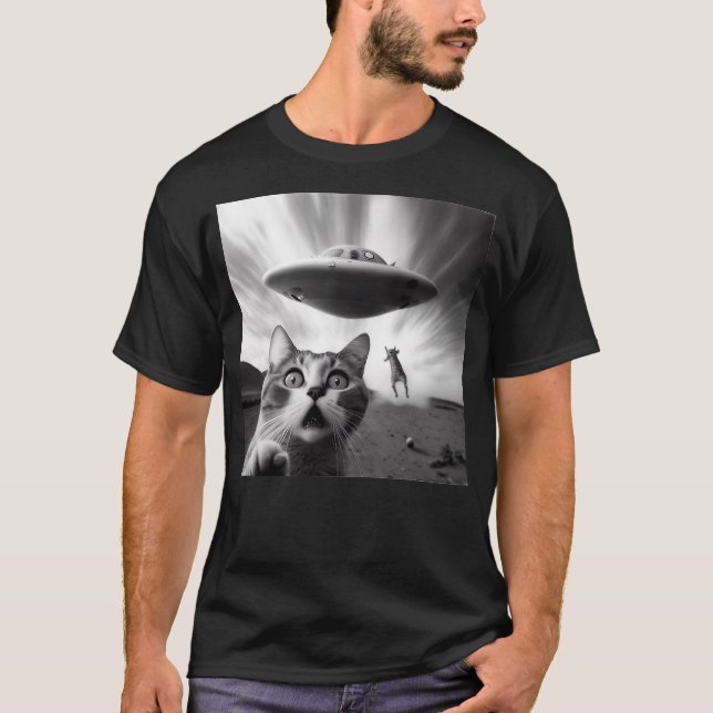 Alien UFO Funny Cat (2) T-Shirt (Front)