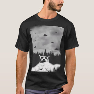 Alien Ufo Funny Cat Gift Cat Lover Funny Cat Meme T-Shirt
