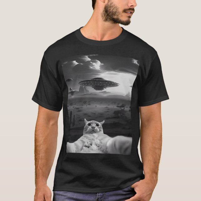Alien Ufo Funny Cat T-Shirt (Front)