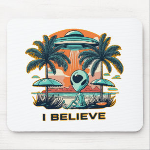 alien with UFO I BELIEVE Mouse Mat