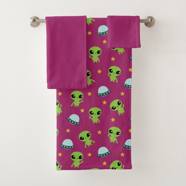 Aliens Bath Towel Set (Insitu)