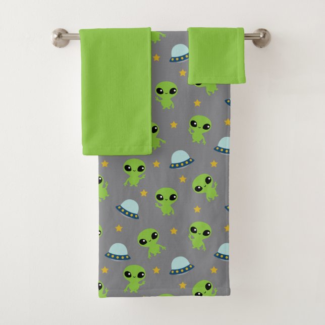 Aliens Bath Towel Set (Insitu)