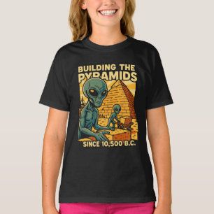 Aliens Building Pyramids Pyramid Construction Crew T-Shirt