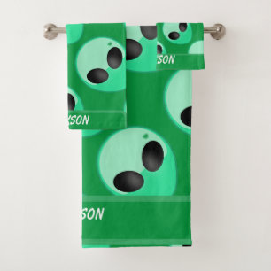 All over print ,green alien head  bath towel set
