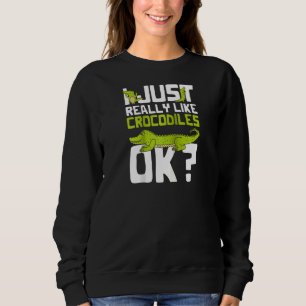 Alligator Zoo Reptile Crocodile Crocodile Raglan Sweatshirt