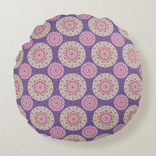 allover design round cushion (Front)