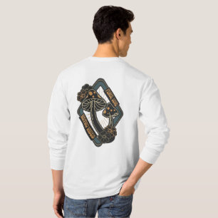 Amanita Muscaria Mushroom Botanical Cottagecore  T-Shirt