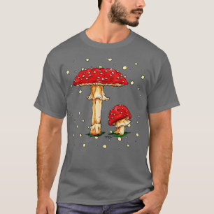Amanita muscaria mushrooms red fly agaric T-Shirt