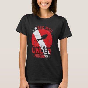 Amazing Funny Distressed Scuba Diving Flag Funny Q T-Shirt