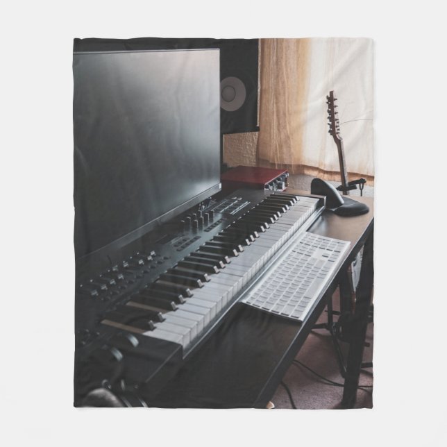 Amazing Piano Fleece Blanket (Front)