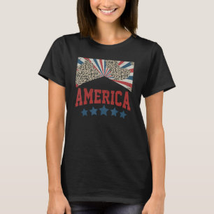 America 4th Of July Retro Leopard Red White BLue U T-Shirt