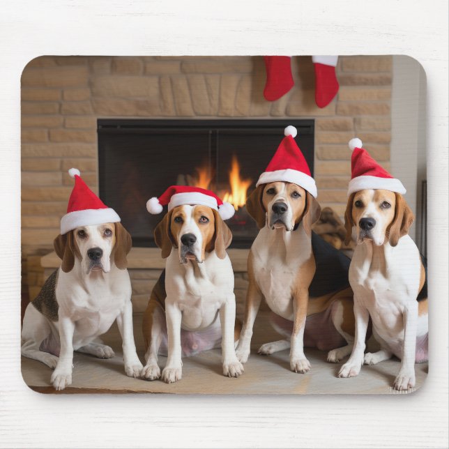 American English Foxhound Fireplace Christmas Mouse Mat (Front)