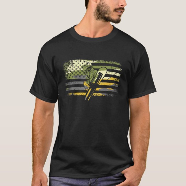American Flag Camouflage Snowboarding Snowboarder  T-Shirt (Front)