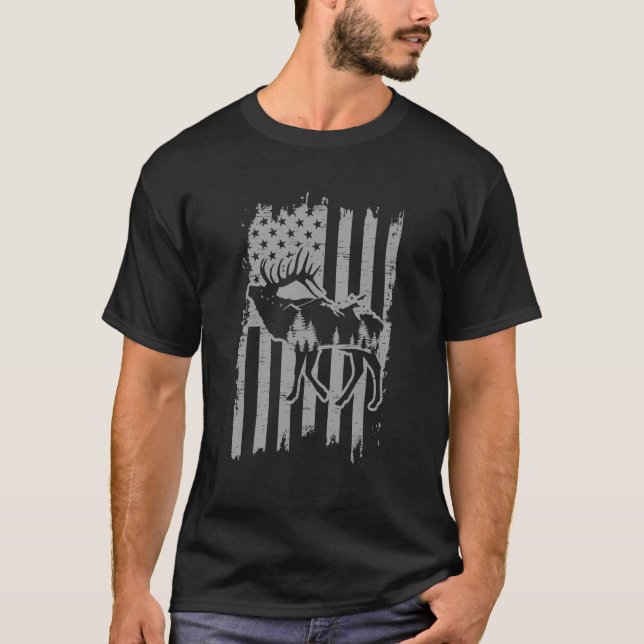 American Flag Moose Alaska Specie Wild Animal Hunt T-Shirt (Front)