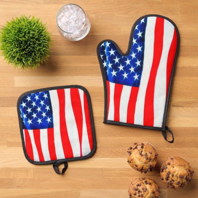 American Flag Oven Mitt & Potholder Set (Top Down)