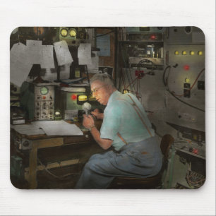 Americana - Radio - The conspiracy expert - 1948 Mouse Mat