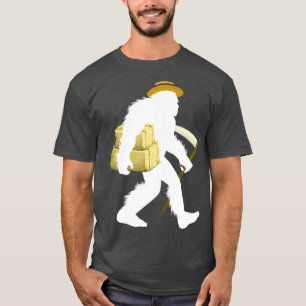 Amish Bigfoot Farmer Cryptid Farming Sasquatch T-Shirt