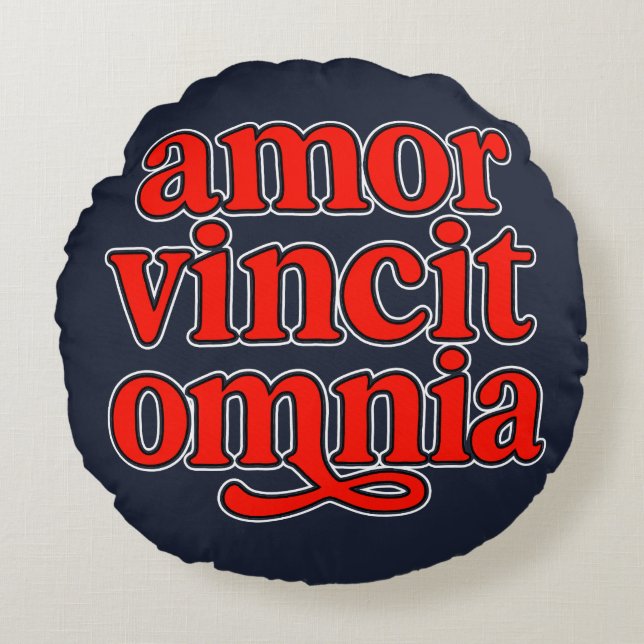 Amor vincit omnia round cushion (Front)