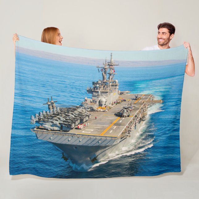 AMPHIBIOUS ASSAULT SHIP – LHD 2 FLEECE BLANKET (In Situ)