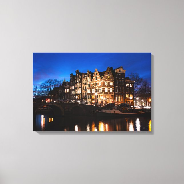 Amsterdam canal houses at night canvas print (Front)