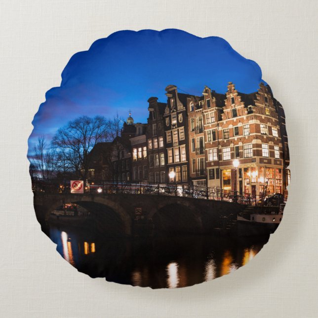 Amsterdam canal houses at night round cushion (Front)