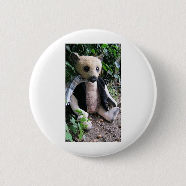 Amy Goodrich Collectables "Blonde gent bear"(02) 6 Cm Round Badge (Front)