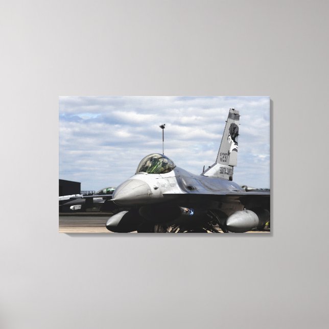 An F-16 Fighting Falcon Canvas Print (Front)