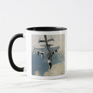 An F-16 Fighting Falcon refuels Mug