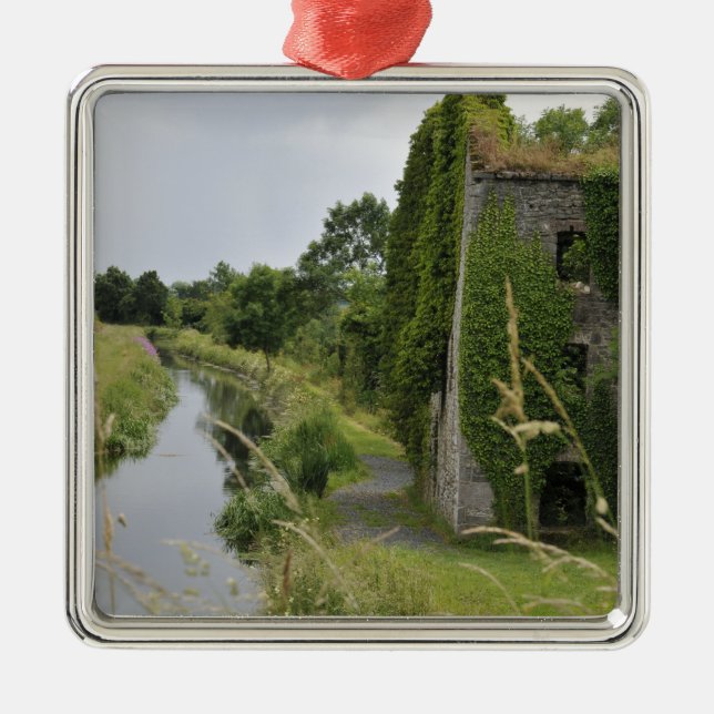 An Irish Canal Metal Tree Decoration (Front)