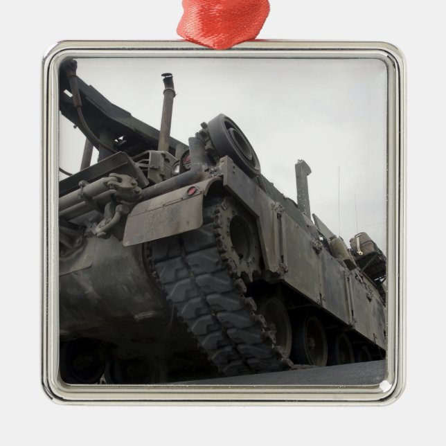 An M88A2 Hercules Recovery Vehicle Metal Tree Decoration (Front)