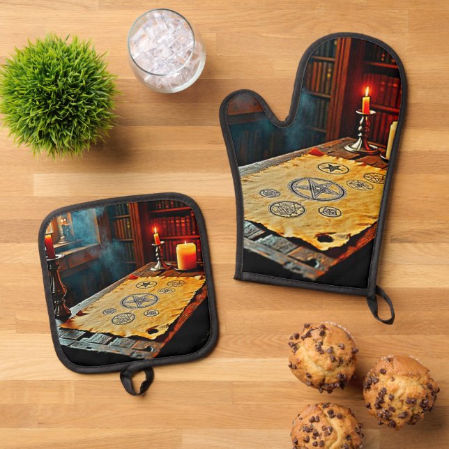 Ancient Spells on a Mystic Scroll Oven Mitt & Pot Holder Set (Top Down)